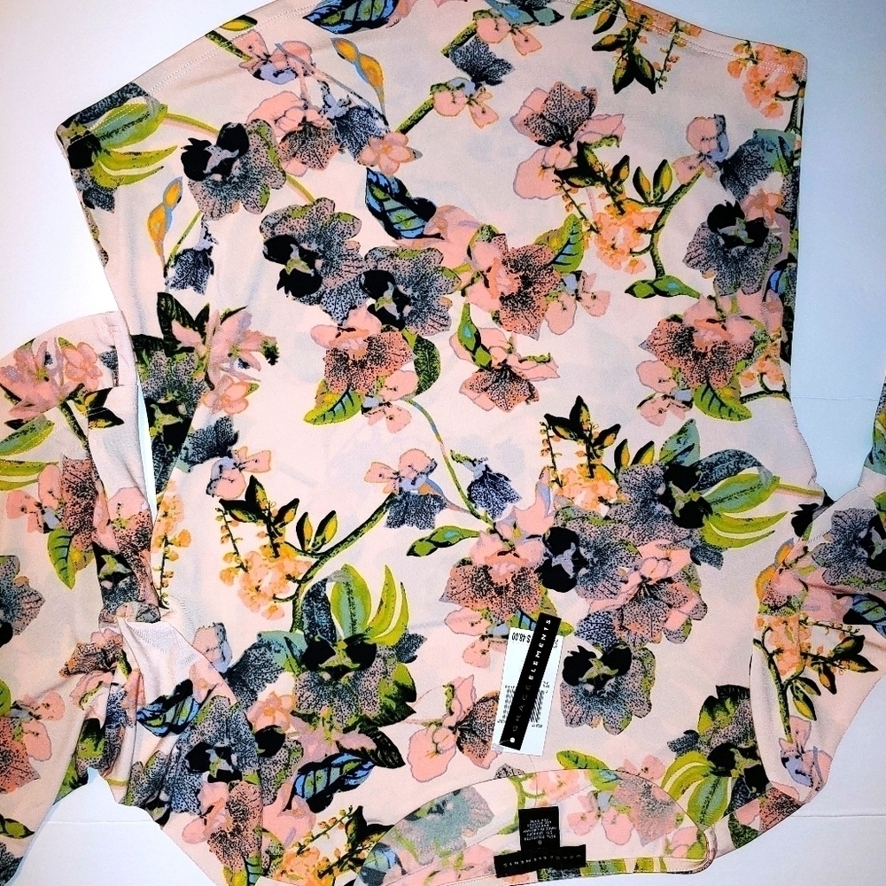 NWT Grace Elements Floral Bell Sleeves Top S